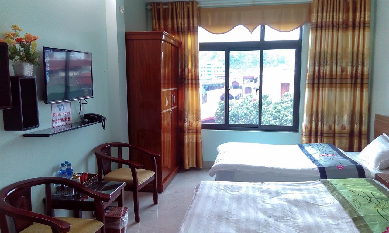 Ruby Hostel Ha Giang Exterior photo